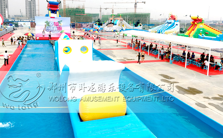 新型水上充氣沖關(guān)設(shè)備夏季水上趣味大沖關(guān)好玩的戲水游樂設(shè)備