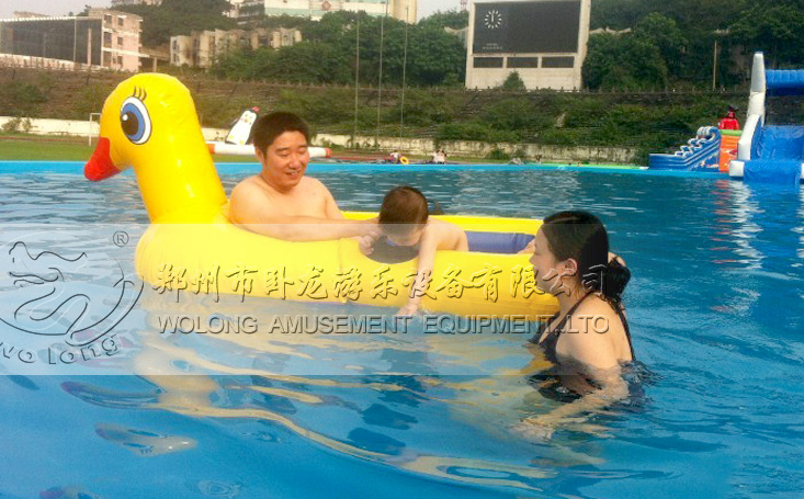 小黃鴨可愛迷人造型結(jié)構(gòu)趣味水上漂浮物兒童夏季戲水漂浮物