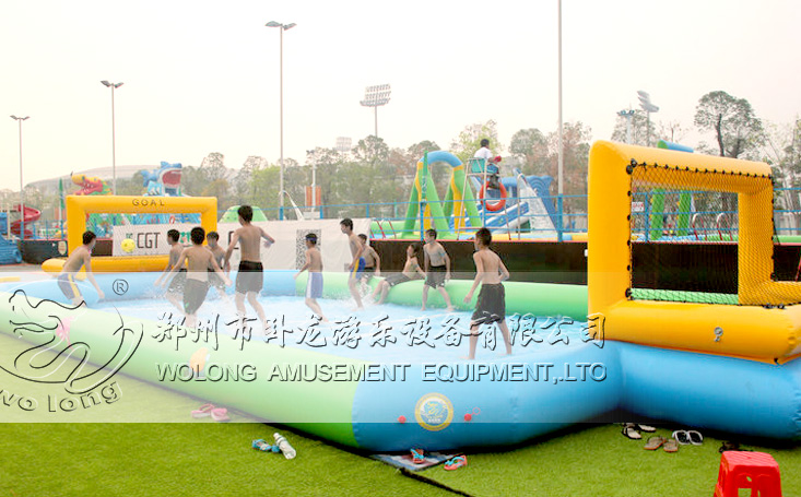 水上足球場別開生面的水上趣味運動水樂園游樂設(shè)施