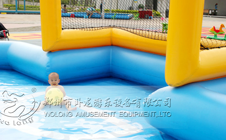 水上足球場別開生面的水上趣味運動水樂園游樂設(shè)施